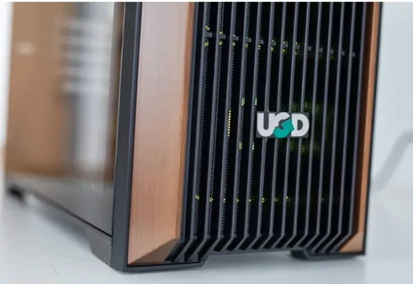 Kuciste UGD COOPER37, ATX, providna stranica, ugradjena 4xRGB kulera, Crno/braon,Midi Tower