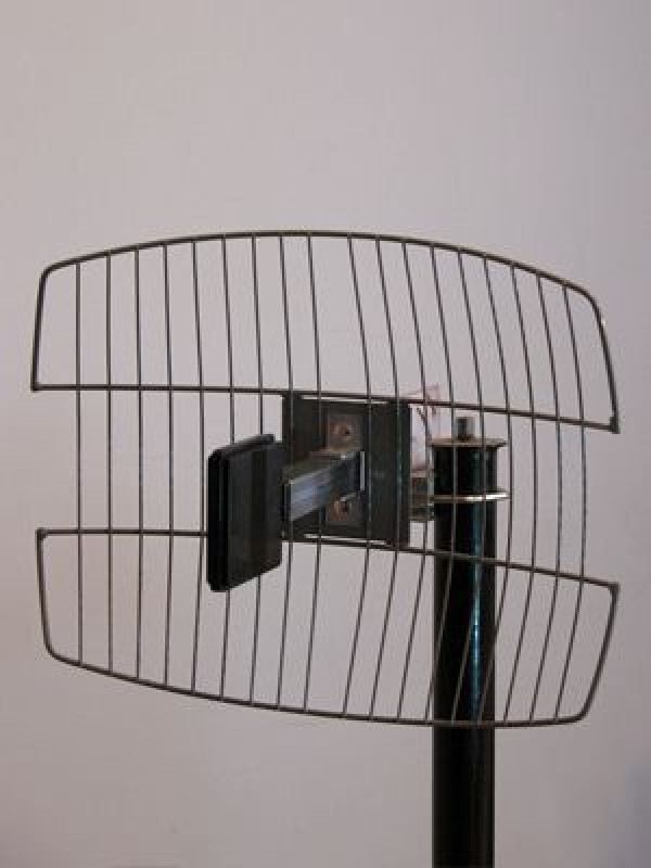 Wielles AntenaWGR24-16DB 2.4GHz, 16dbi, 395x310mm, 75om sa koaksijalnim kablom 15m